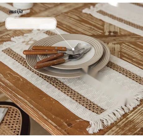 MAN YUE HOME Retro Table Flag Dining Tablecloth for Stylish Homes from MAN YUE HOME