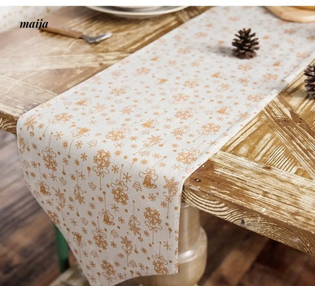 MAN YUE HOME Retro Christmas Dining Tablecloth Hot Gold Design from MAN YUE HOME