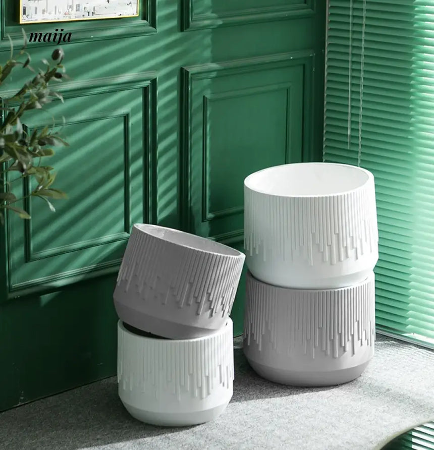 Rita Nordic Elegance Flowerpot from maija