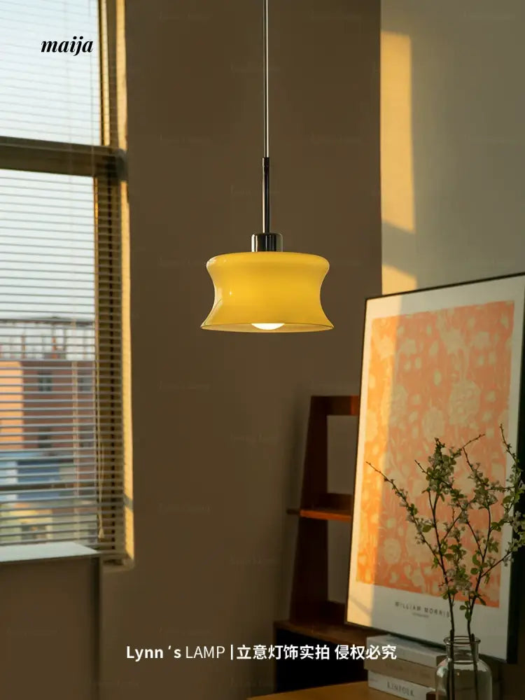 LYNN White Glossy Scandinavian Ceiling Lamp from Lynn's Lamp