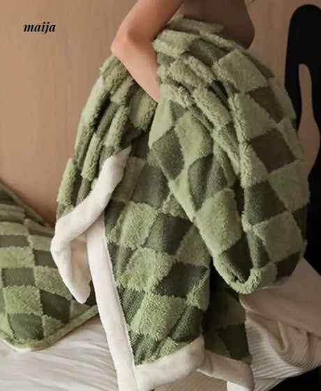 Diamond Pattern Double Layer Blanket from Shui Yang