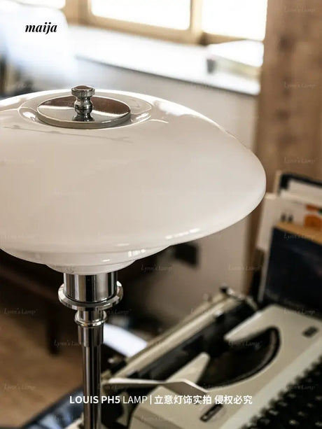 LYNN Scandinavian Glossy Table Lamp from Lynn's Lamp