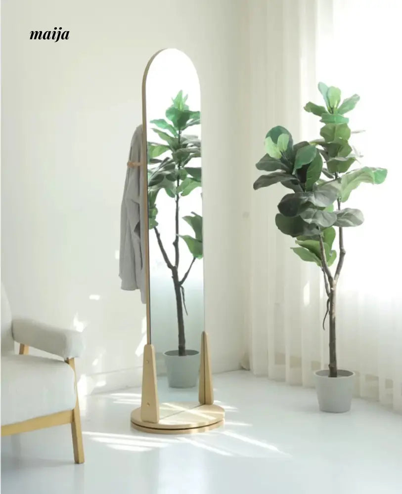 OGI NO RYOHIN Full-Body Mirror with Cave Plate Stand from OGI NO RYOHIN