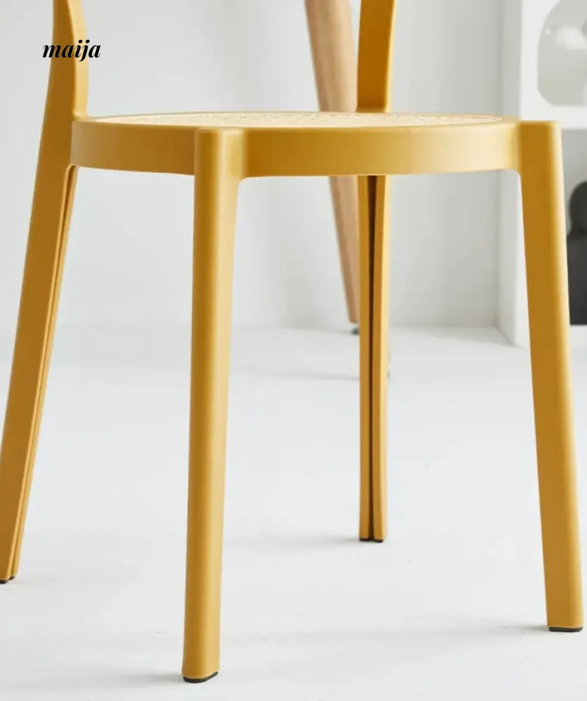 Mills Plastic Dining Chair