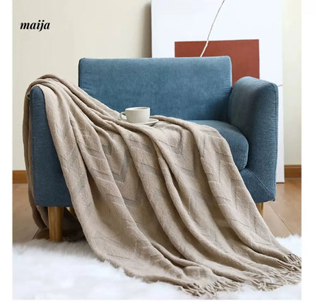 MAN YUE HOME Knitted Sofa with Leisure Duvet and Decorations from MAN YUE HOME