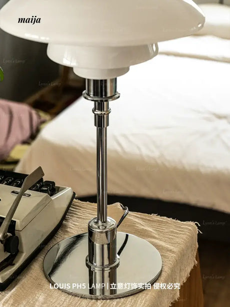 LYNN Scandinavian Glossy Table Lamp from Lynn's Lamp