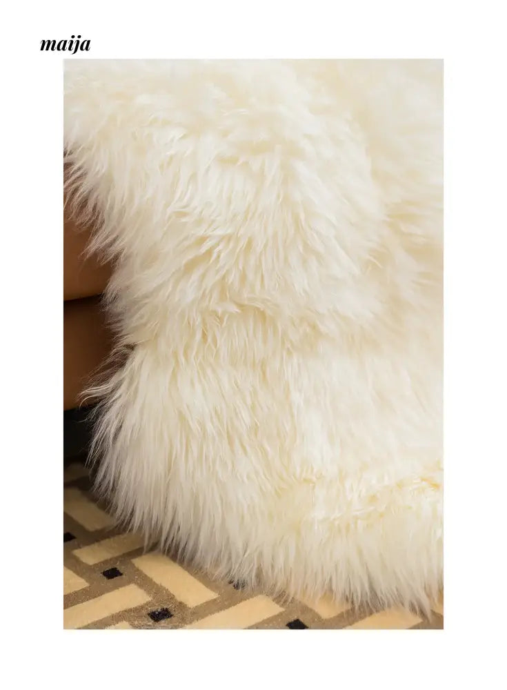 MISTYWOOD Modern White Plush Seat Pillow from MISTYWOOD