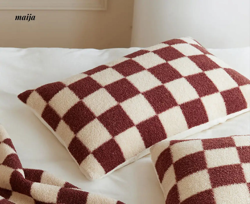 Chessboard Fleece Throw from REWER