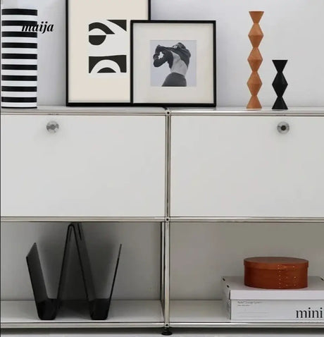 COLOURHUNTER Glossy Black Scandinavian Silver Retro Candle Holder from maija