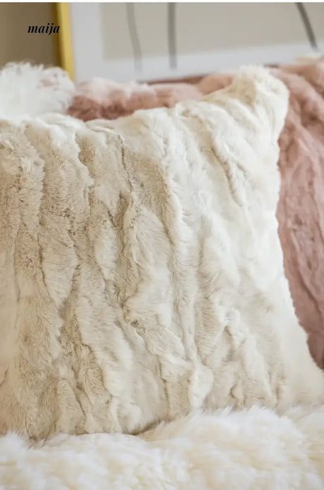 MISTYWOOD Plush Pillow with Modern Pillowcase from MISTYWOOD