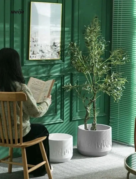 Rita Nordic Elegance Flowerpot from maija