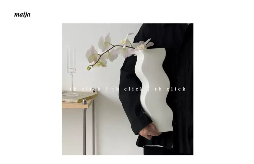 CLICK Scandinavian Play Car Ceramic Jewelry Stand from CLICK