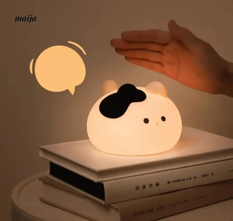 MUID Squeezy White Cat With Black Spot Night Lamp from MUID