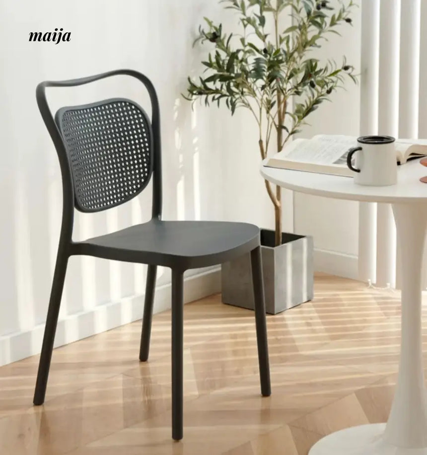 Ava Plastic Dining Chair
