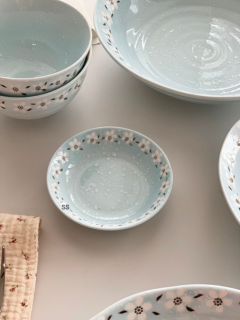 YASUKI Haruki Elegant Snowflake Ceramic Rice Bowl from YASUKI
