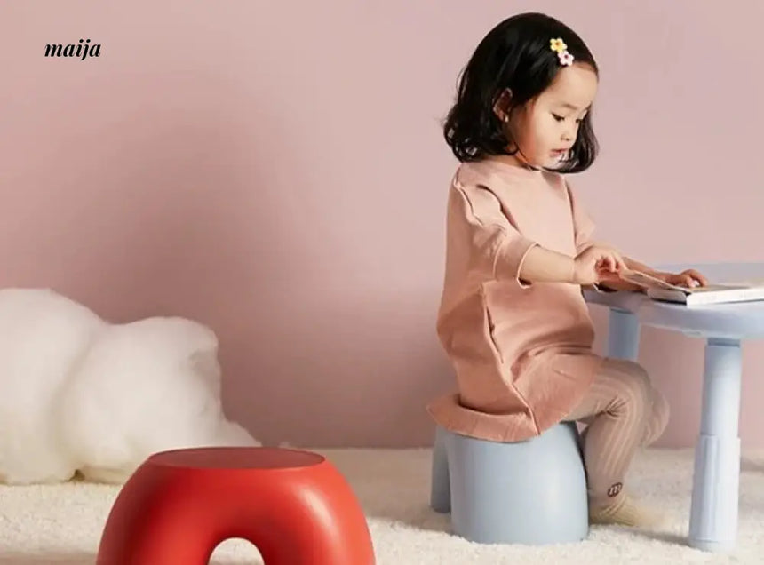 LIVETAI Nordic Children's Plastic Stool from maija