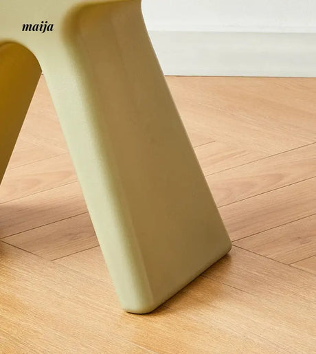 Pastel Shoe Changing Bench from maija
