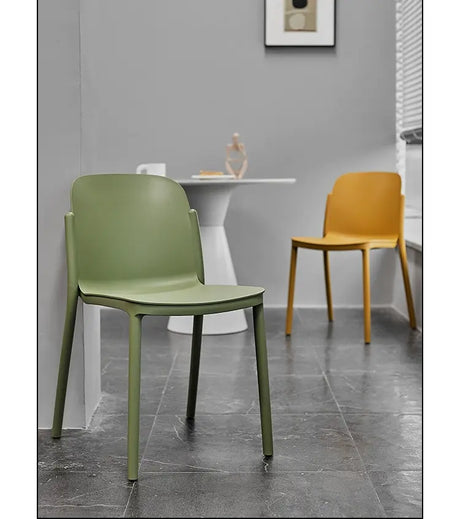 ABOUT WHITE Alaric Sleek Ergonomic High Chair from ABOUT WHITE