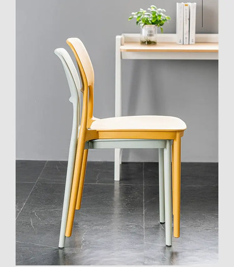 ABOUT WHITE Arvid Chic Ergonomic Highchair from ABOUT WHITE