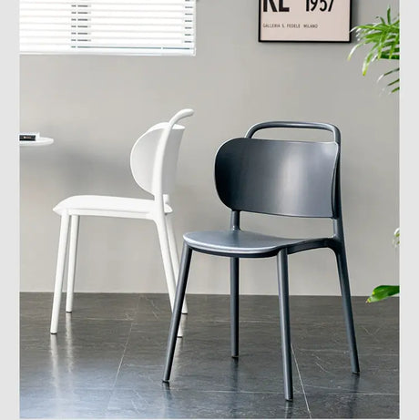ABOUT WHITE Lysander Ergonomic Stylish High Chair from ABOUT WHITE