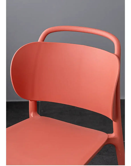 ABOUT WHITE Lysander Ergonomic Stylish High Chair from ABOUT WHITE