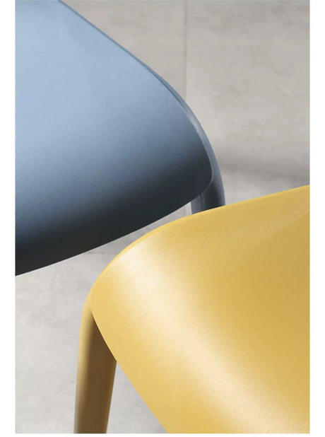 ABOUT WHITE Seraphina Minimalist Plastic Highchair from ABOUT WHITE