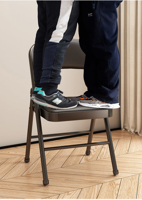 A&D Verity Ergonomic Portable Highchair from A&D