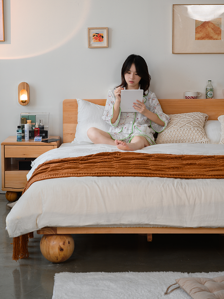 BAIYA SHUNAN Akira Elegant Pinewood Double Bed from BAIYA SHUNAN