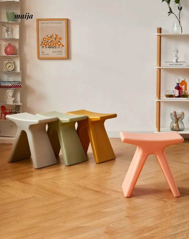 Pastel Shoe Changing Bench from maija