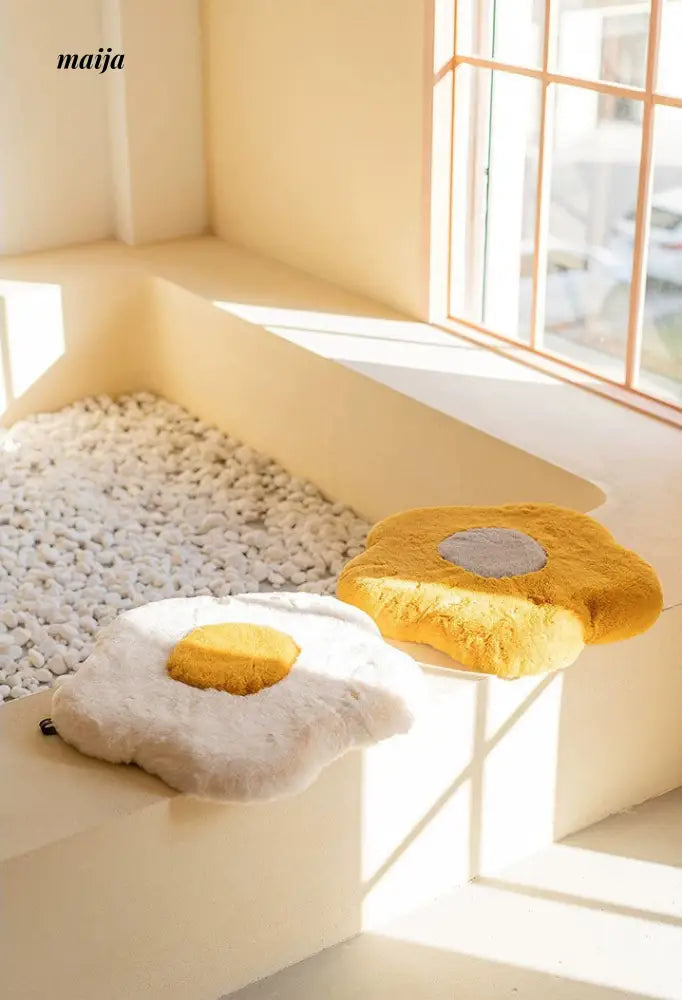 Daisy Fluffy Cushion from maija