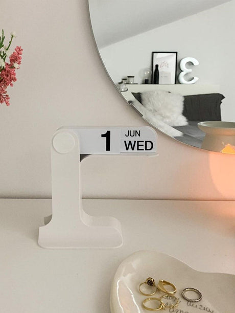 EPIUS Araceli Minimalist Elegant Desk Calendar from EPIUS