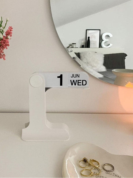 EPIUS Araceli Minimalist Elegant Desk Calendar from EPIUS