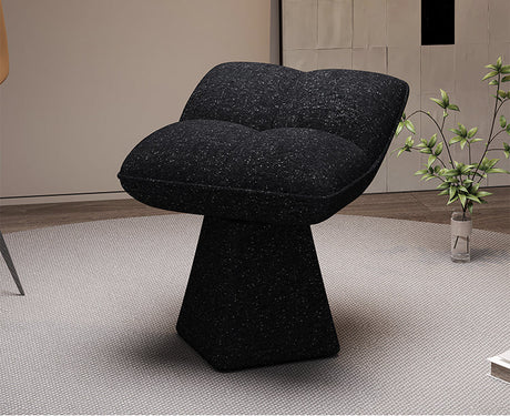 FANMINGDI Elowen Cream Chic Stylish Makeup Stool from FANMINGDI