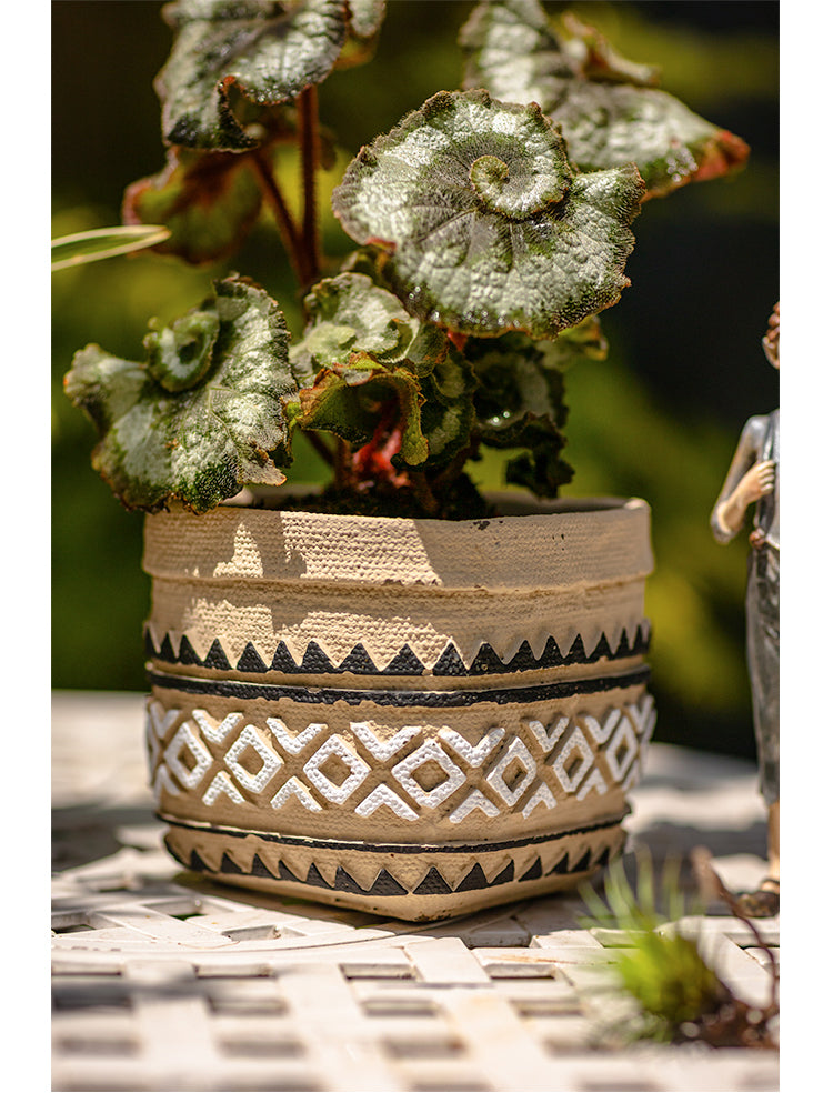 JUHAN Aisling Retro Geometric Pattern Flower Pot from JUHAN