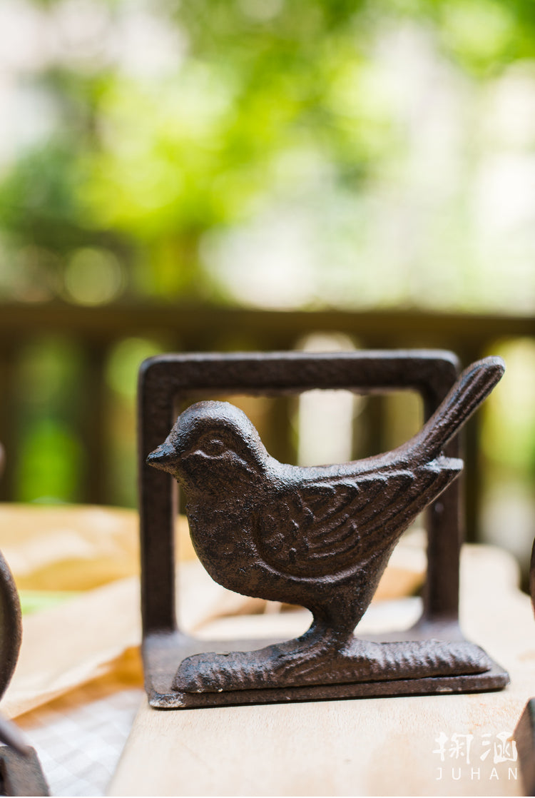 JUHAN Aizawa Vintage Cast Iron Paper Towel Stand from JUHAN
