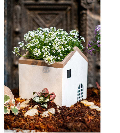 JUHAN Akihiko Retro Floral Creative Plant Lamp for Gazebo from JUHAN