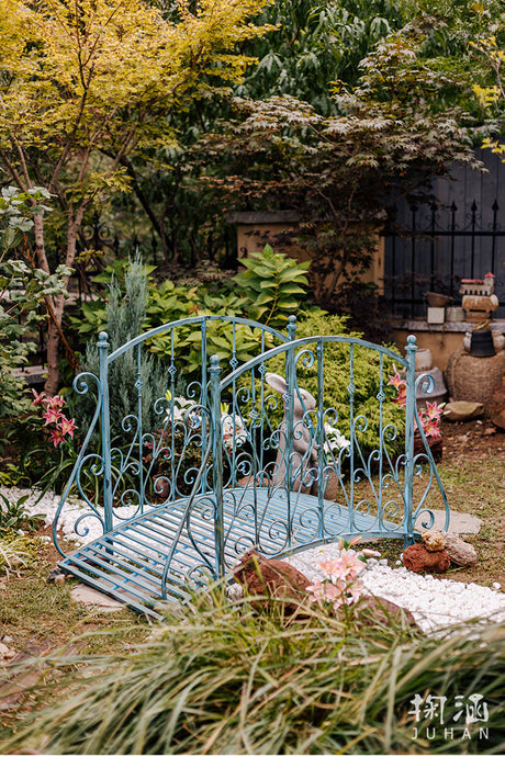 JUHAN Akira Vintage American Style Gazebo Decorations from JUHAN