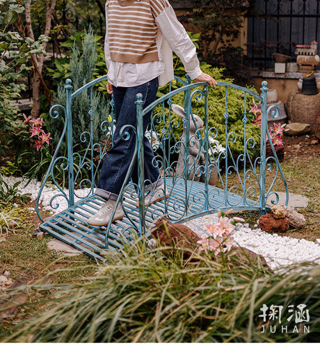 JUHAN Akira Vintage American Style Gazebo Decorations from JUHAN