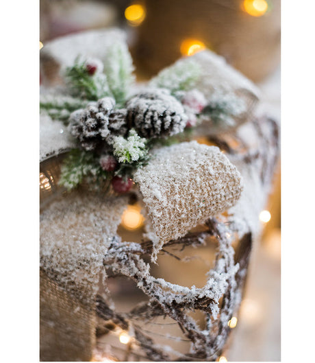 JUHAN Elowen Festive Heart-Shaped Wall Ring Decor from JUHAN