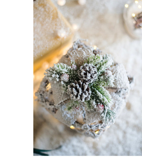 JUHAN Elowen Festive Heart-Shaped Wall Ring Decor from JUHAN