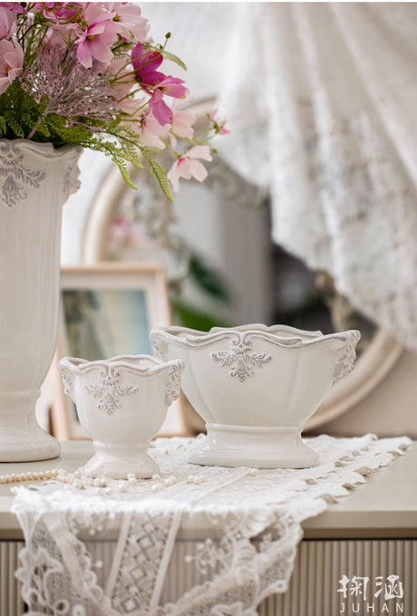 JUHAN Lysandra Vintage Floral Elegant Flowerpot Decorations from JUHAN