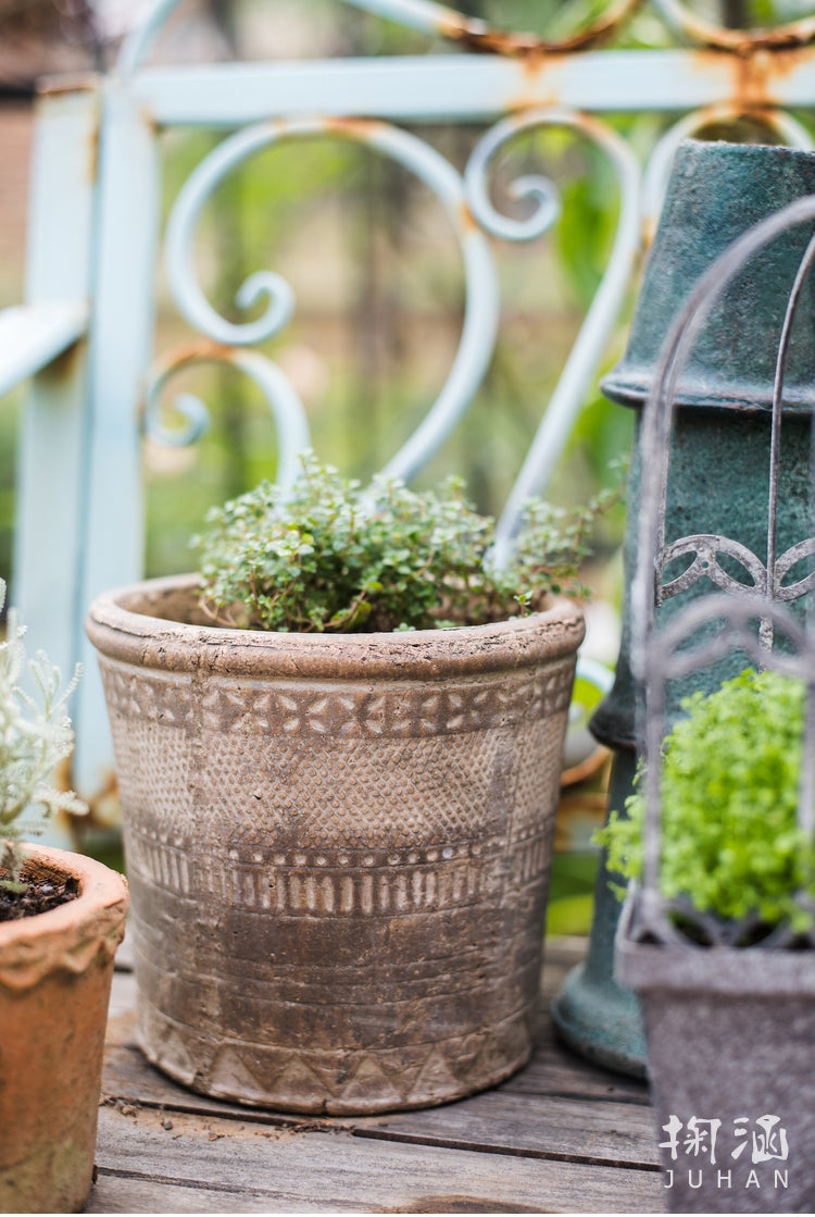 JUHAN Mariposa Vintage Unglazed Flower Pot from JUHAN