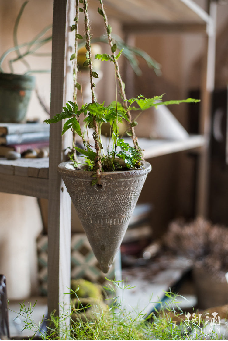 JUHAN Mariposa Vintage Unglazed Flower Pot from JUHAN