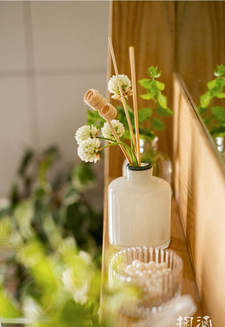 JUHAN Marisol Elegant Aromatherapy Bottles Decor from JUHAN
