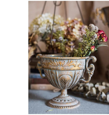 JUHAN melancholy_adrianne Elegant Vintage Vase from JUHAN