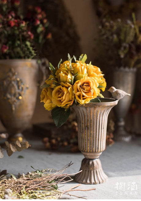 JUHAN melancholy_adrianne Elegant Vintage Vase from JUHAN
