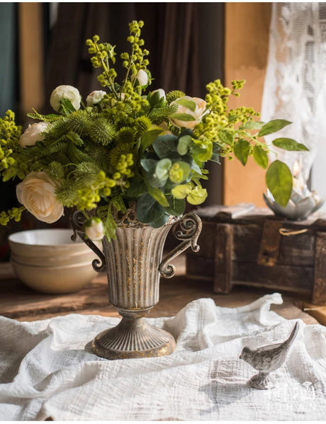 JUHAN melancholy_adrianne Elegant Vintage Vase from JUHAN