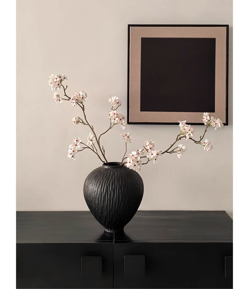 LIVETAI Anais Elegant Ceramic Vase Décor from LIVETAI