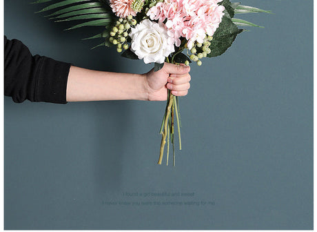 LIVETAI Araceli Elegant Nordic Simulation Flower Bouquet from LIVETAI
