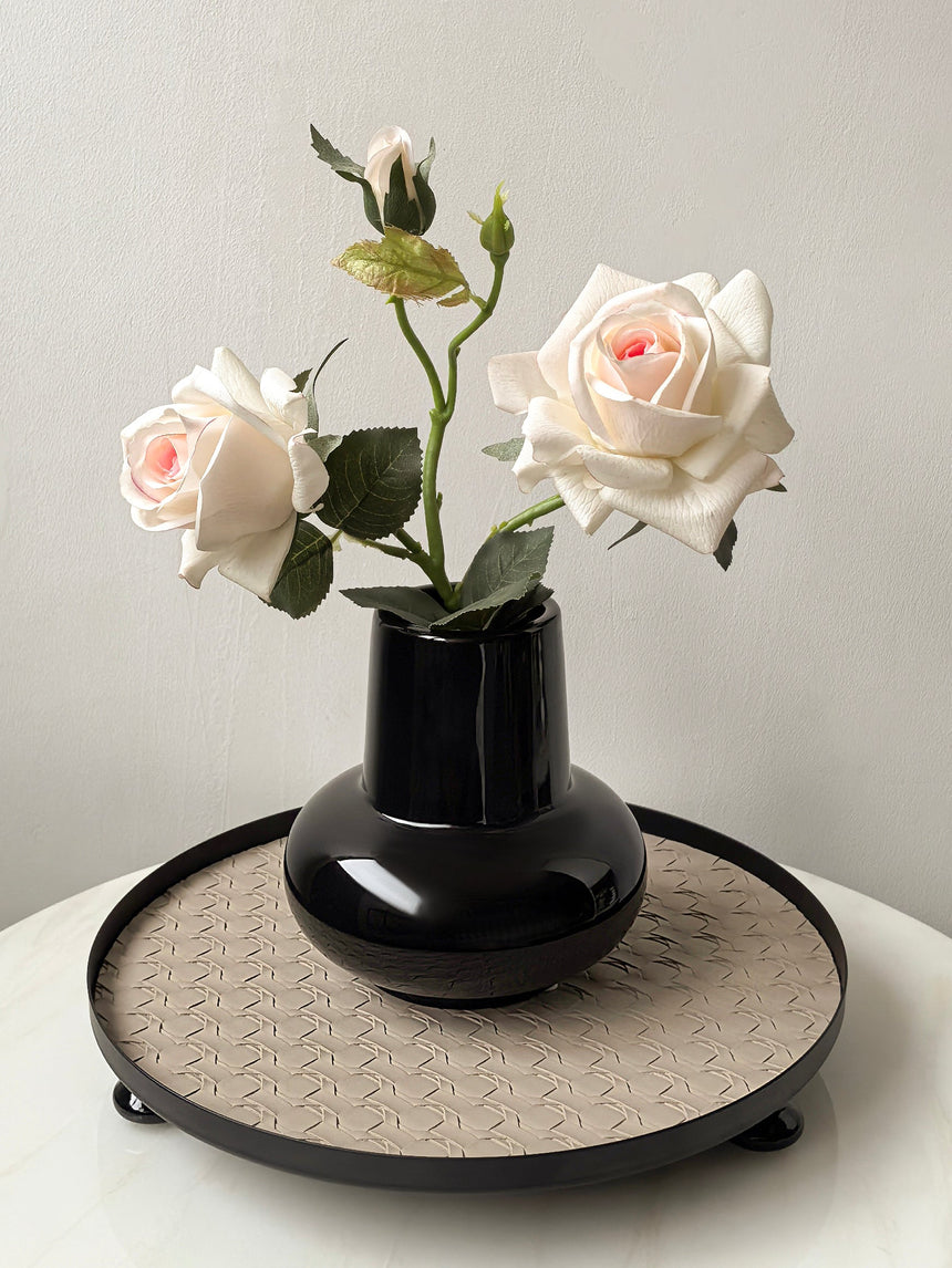 LIVETAI Aveline Elegant Round Ceramic Vase - Luxury Living Room Decor from LIVETAI
